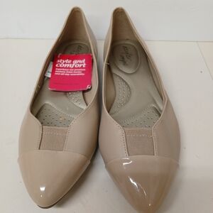 ‼️NWT Life Stride Beige Patent-Toe Slip-On Flats